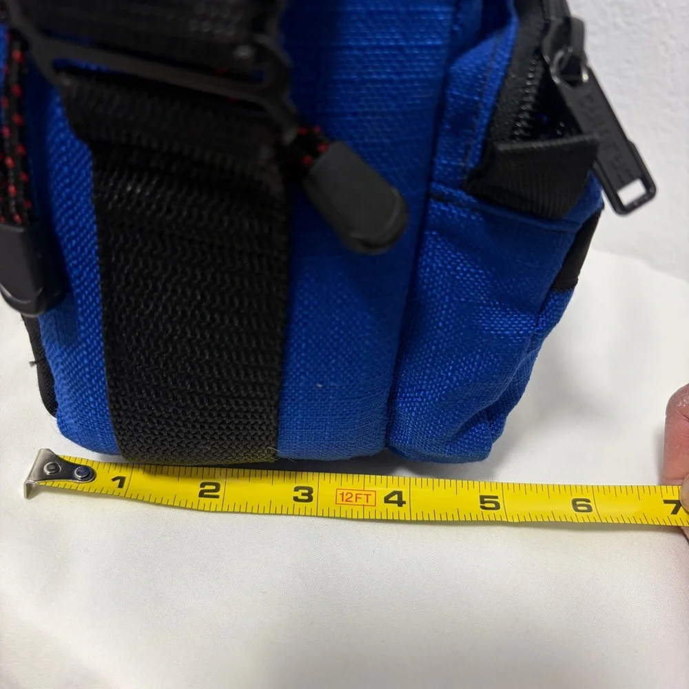 Tamrac Vintage Royal Blue Nylon Small 4 Compartment Camera Bag - Like New